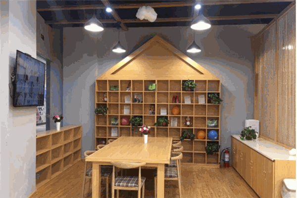 橙子少儿艺术创意中心